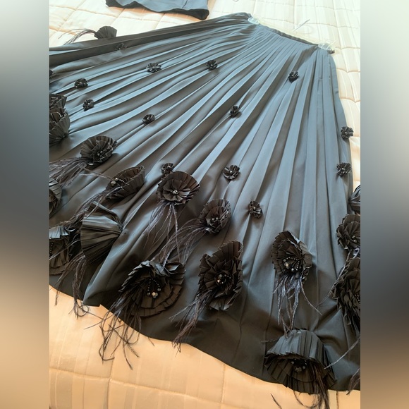 Ostrich Feather Jewels Rosettes Couture Designer Black Satin Full Pleated Skirt - Picture 3 of 16